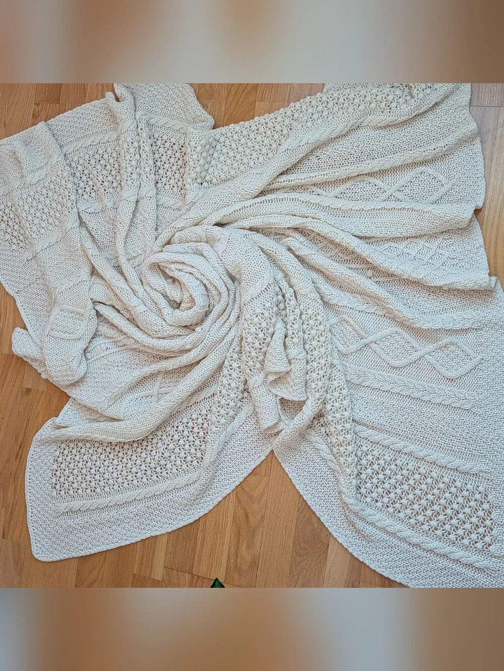Cable Knit Hooded Throw Blanket - Cream